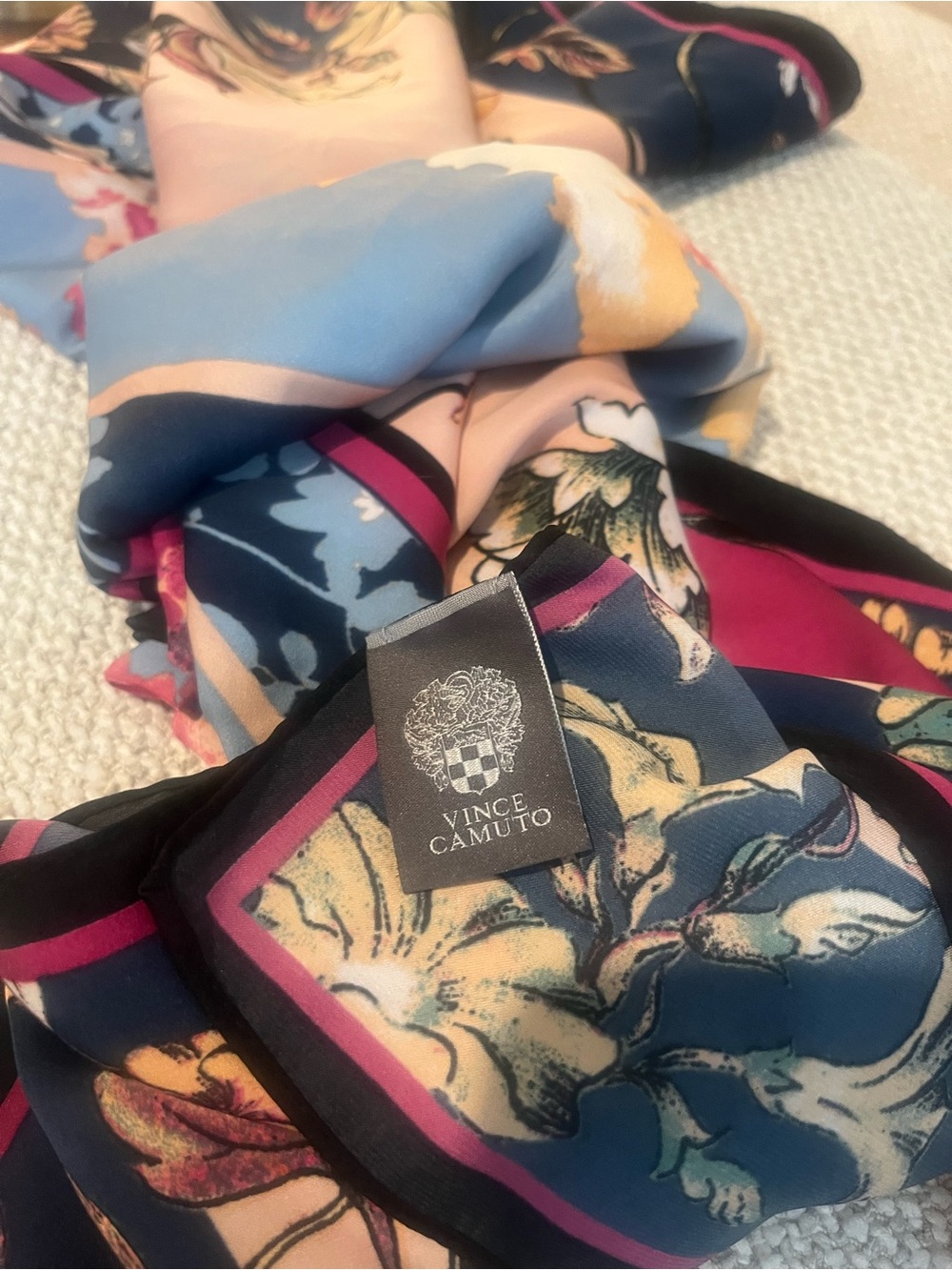 Vince Camuto Scarf - Picture 4 of 9